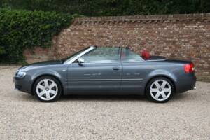 Image 22/50 de Audi S4 (2004)