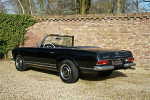 Image 47/50 of Mercedes-Benz 230 SL (1966)