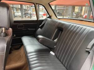 Image 21/44 de Volvo P 144 (1972)