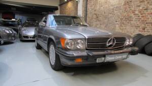 Image 1/17 of Mercedes-Benz 560 SL (1987)