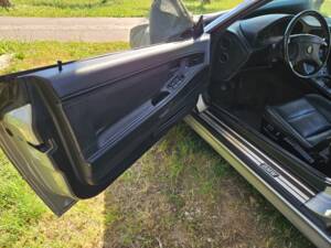 Image 9/14 of BMW 850i (1991)