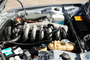 Image 37/91 of BMW 3.0 CSi (1973)