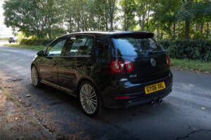 Imagen 3/18 de Volkswagen Golf V 3.2 R32 (2006)