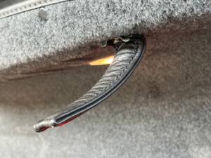 Image 23/50 of Jaguar XJ 8 Sovereign (2000)