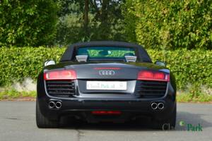 Image 12/50 of Audi R8 Spyder 4.2 FSI Quattro (2011)