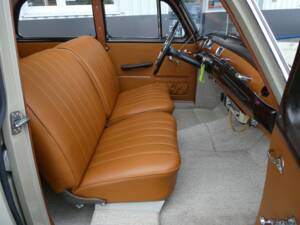 Image 12/25 of Mercedes-Benz 219 (1956)
