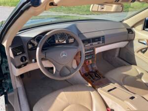 Image 14/39 de Mercedes-Benz SL 320 (1999)