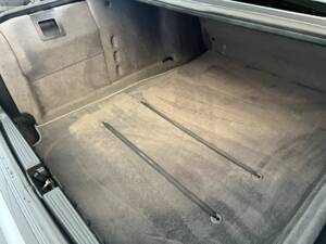 Image 31/50 of BMW 740i (2001)