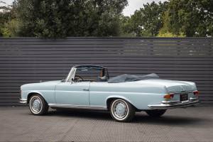 Image 3/39 of Mercedes-Benz 280 SE 3,5 (1971)