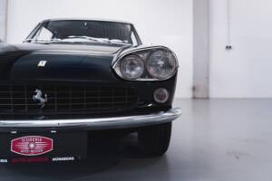 Image 21/100 of Ferrari 330 GT 2+2 (1965)