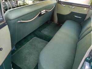 Bild 33/61 von Buick 50 Super Riviera Hardtop (1952)