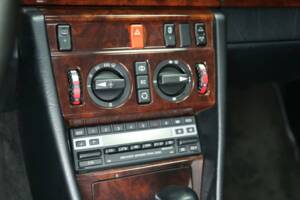 Bild 19/50 von Mercedes-Benz 300 CE-24 3.4 AMG (1993)