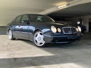 Afbeelding 2/21 van Mercedes-Benz E 50 AMG (1997)