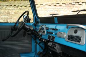 Bild 30/50 von Toyota Land Cruiser BJ 45 (1982)
