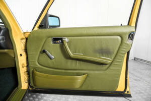Image 37/50 of Mercedes-Benz 240 TD (1982)