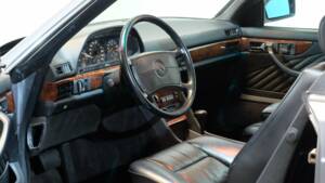Image 4/34 of Mercedes-Benz 500 SEC (1991)