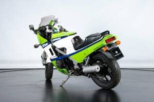 Image 8/36 of Kawasaki GPZ 600 R (1985)