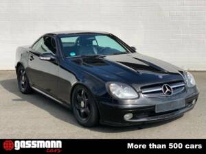 Immagine 5/15 di Mercedes-Benz SLK 230 Kompressor (2000)