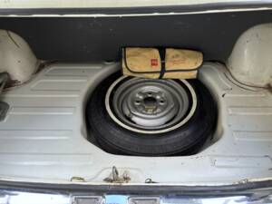 Image 19/29 de Toyota Corolla 1200 (1971)