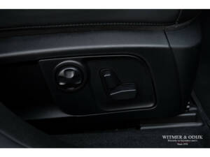 Bild 25/35 von Maserati Levante Trofeo (2020)
