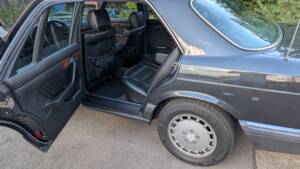 Image 7/29 of Mercedes-Benz 500 SEL (1990)
