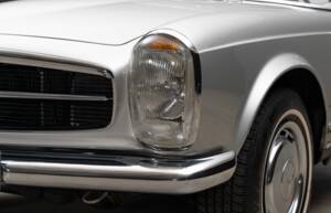 Bild 25/44 von Mercedes-Benz 280 SL (1970)