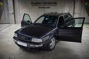 Image 14/99 of Audi RS2 Avant (1994)