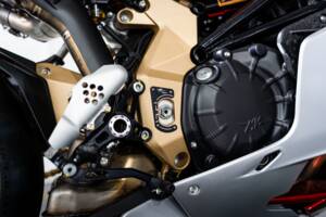 Bild 34/38 von MV Agusta DUMMY (2011)