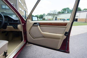 Immagine 11/23 di Mercedes-Benz 200 E-16 (1993)