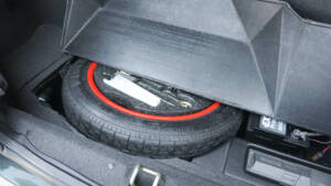 Bild 28/40 von Aston Martin DB 7 Vantage (2000)