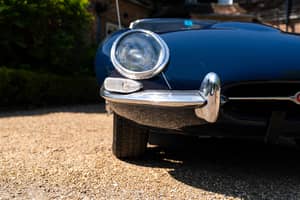 Image 25/86 de Jaguar E-Type (1967)
