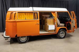 Image 12/59 of Volkswagen T2b Westfalia (1973)