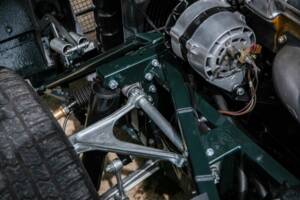 Image 18/36 de Jaguar E-Type (1967)