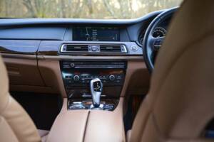Image 40/50 de BMW 760Li (2011)