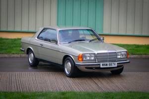 Image 1/30 de Mercedes-Benz 280 CE (1980)