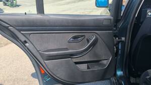 Afbeelding 37/42 van BMW 520i (1998)