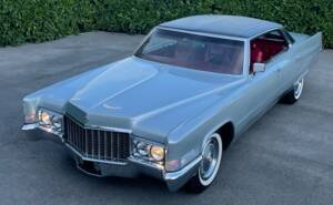 Image 24/51 de Cadillac Sedan DeVille (1970)