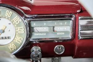 Image 21/50 of Volvo PV 444 (1953)