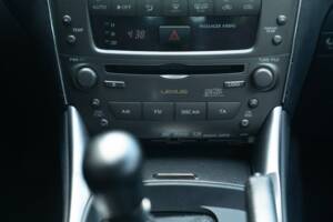 Bild 35/50 von Lexus IS 220d (2006)