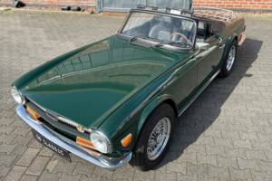 Image 14/24 de Triumph TR 6 (1973)