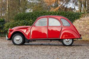 Image 16/50 of Citroën 2 CV 6 (1985)