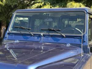 Bild 9/55 von Land Rover Defender 90 Heritage (2006)