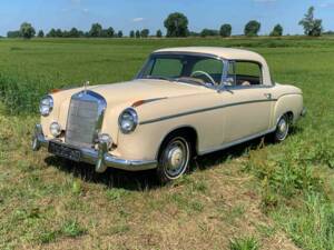 Afbeelding 7/8 van Mercedes-Benz 220 SE (1960)