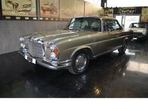 Bild 1/48 von Mercedes-Benz 280 SE 3,5 (1971)