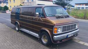 Immagine 1/143 di Dodge B 200 Sportsman (1978)