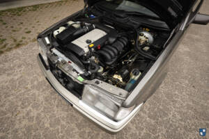 Bild 18/74 von Mercedes-Benz E 320 (1994)