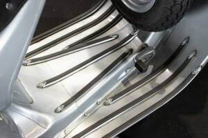 Image 38/45 de Piaggio Vespa 150 (1958)