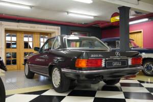 Image 7/15 of Mercedes-Benz 300 SL (1986)