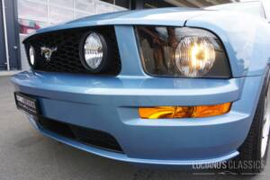 Image 16/63 of Ford Mustang GT (2005)