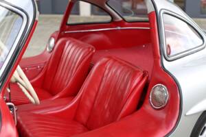 Image 25/37 of Mercedes-Benz 300 SL "Gullwing" (1954)